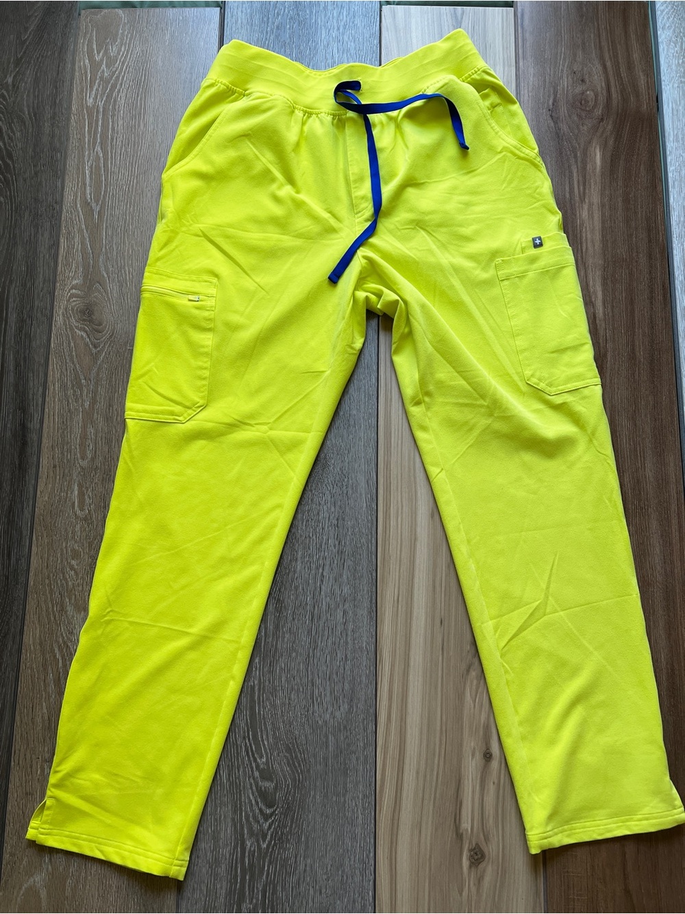 Bright Yellow Women’s Scrub Set - V-Neck Top & Drawstring Pants - Picture 2 of 9